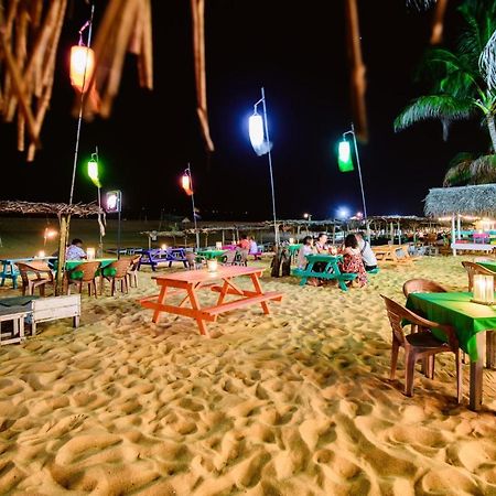 International Beach Hotel & Restaurant Хикадува Екстериор снимка