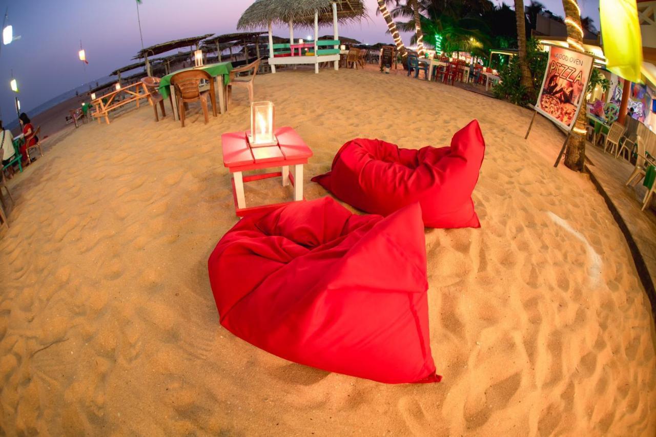 International Beach Hotel & Restaurant Хикадува Екстериор снимка