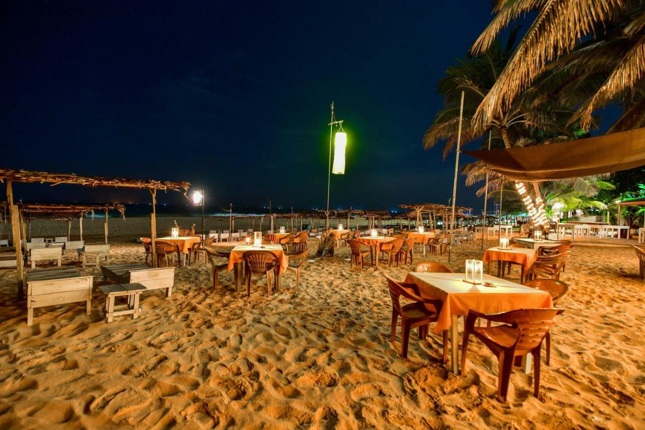 International Beach Hotel & Restaurant Хикадува Екстериор снимка